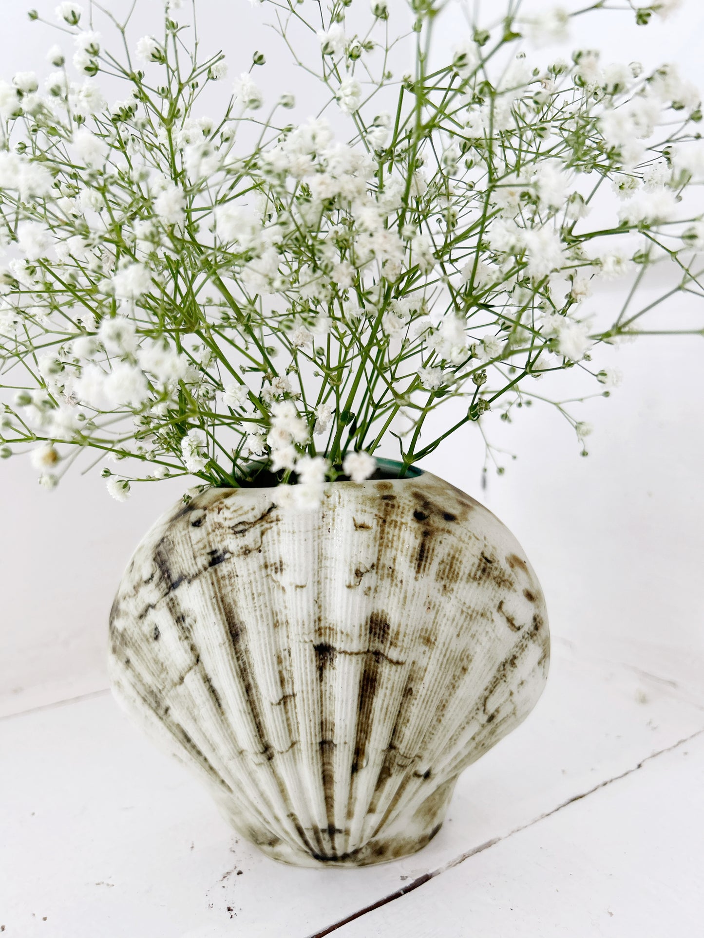 STUDIO POTTERY HANDMADE SCALLOP VASE