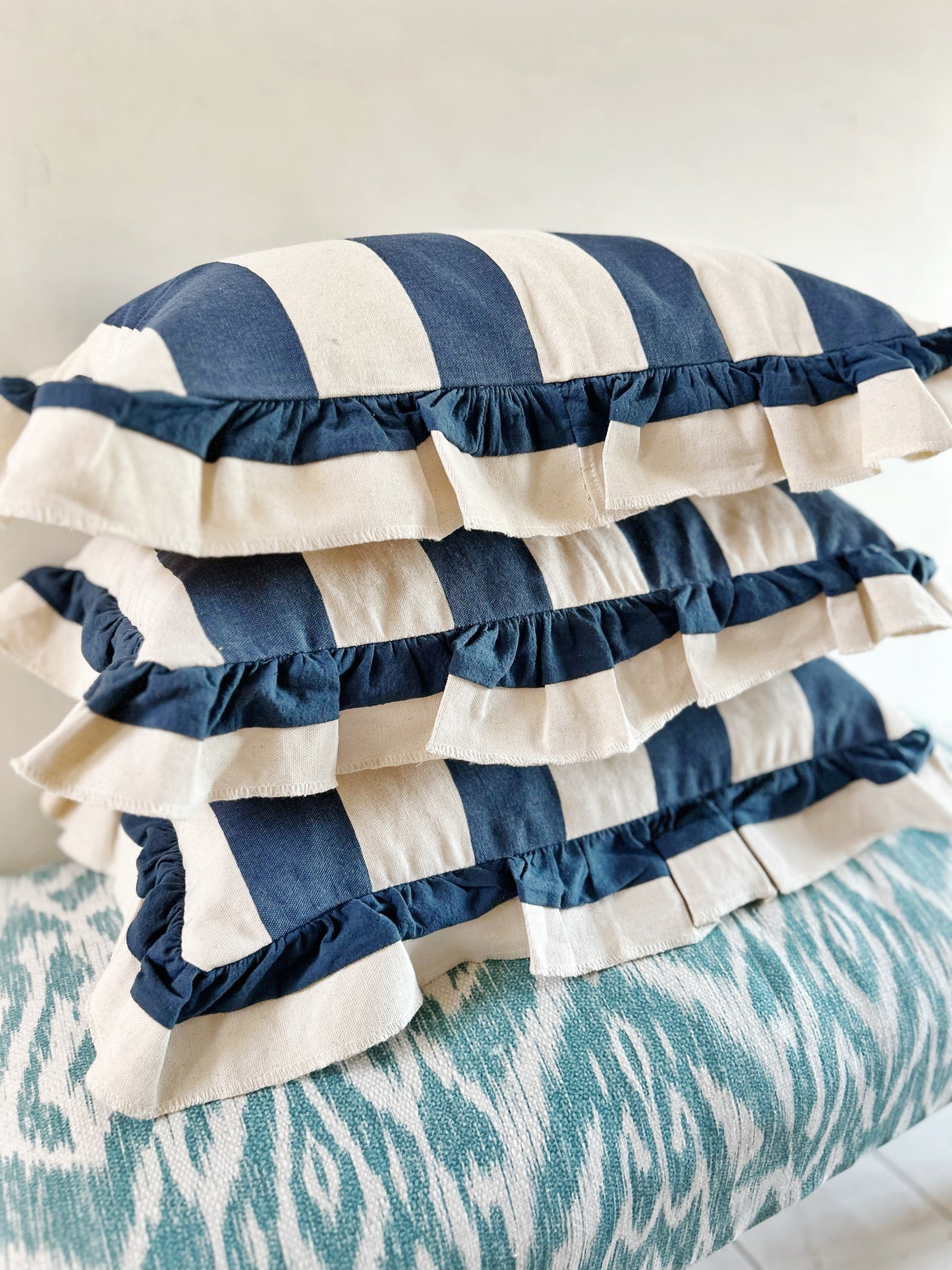 HYDRA RUFFLE EDGE LINEN CUSHION - INDIGO